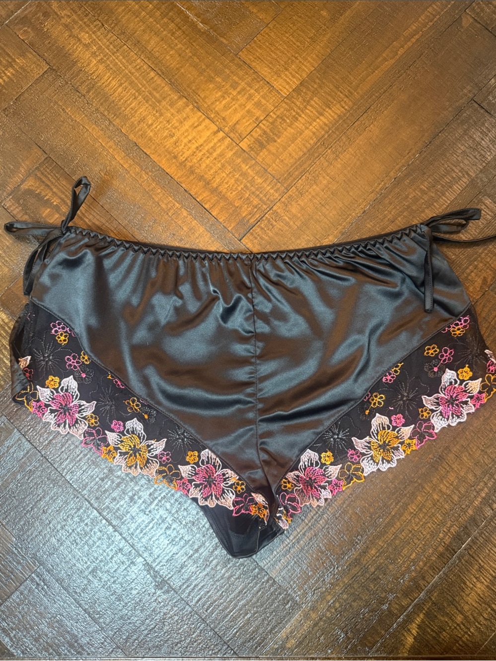 Boohoo‎ Satin Embroidered Lace Lingerie Sleep Shorts M